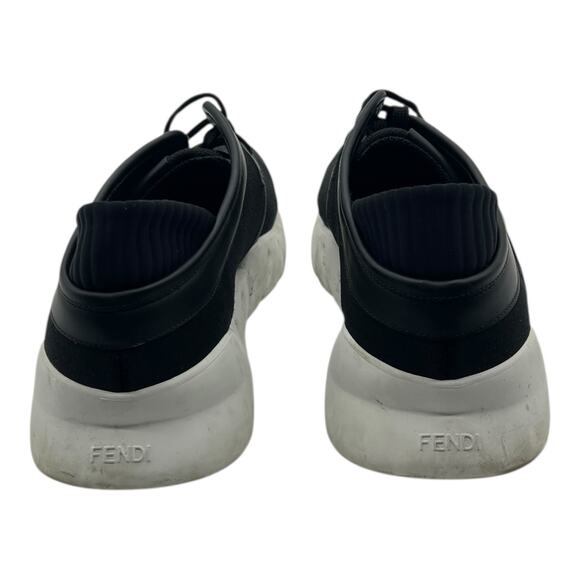 Athletic_Shoes